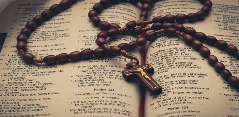 Praying the Rosary in Spanish Audio